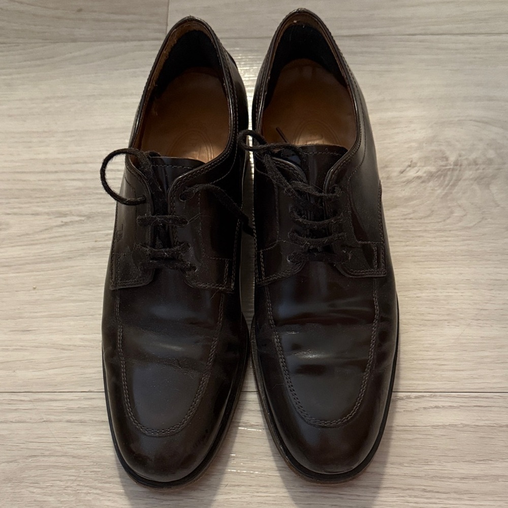 Tod’s Woman’s Black Leather Dress Shoes